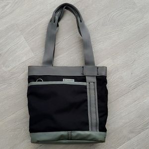 Columbia handbag